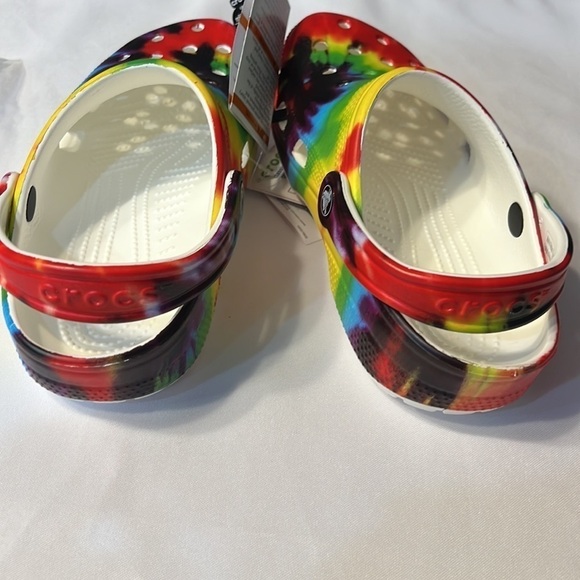Crocs CLASSIC TIE-DYE GRAPHIC CLOG - Picture 5 of 6